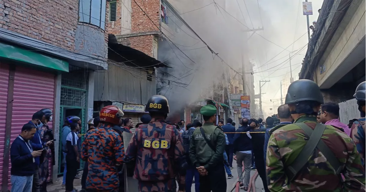 ৭ ঘণ্টার চেষ্টায় জমেলা টাওয়ারের আগুন নিয়ন্ত্রণে