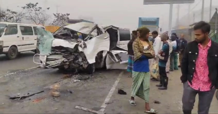 Two killed as ambulance hits truck in Ctg