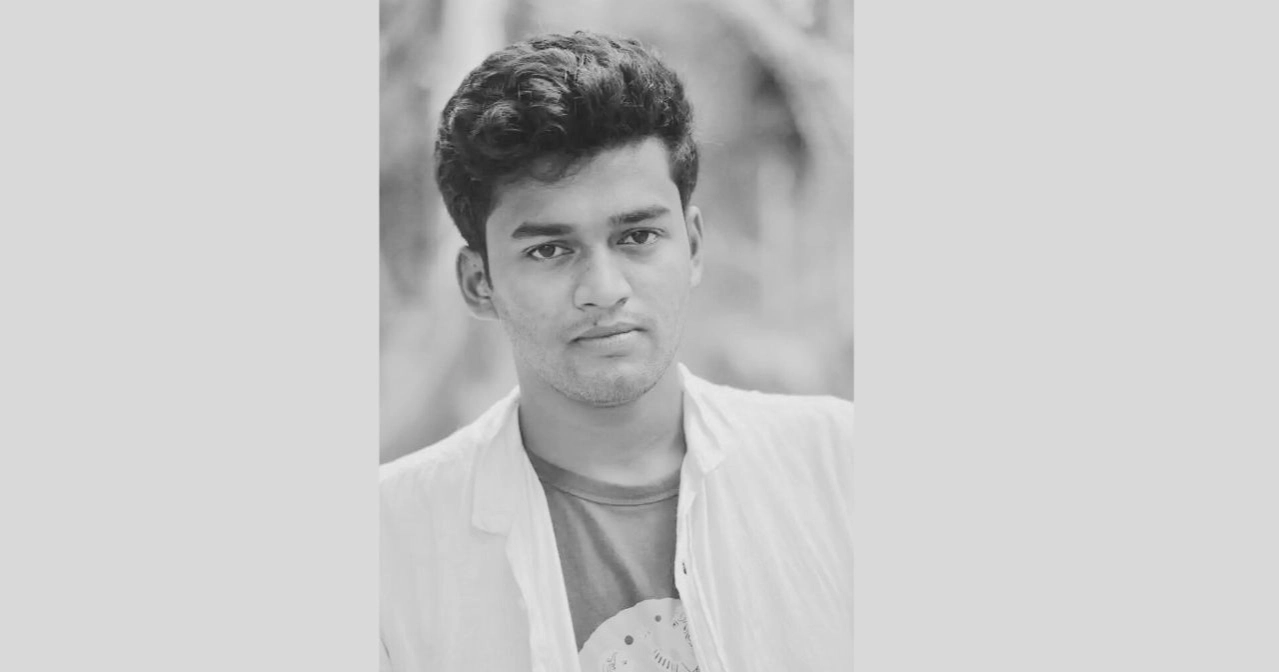 Hanging body of JnU student recovered from mess in Old Dhaka