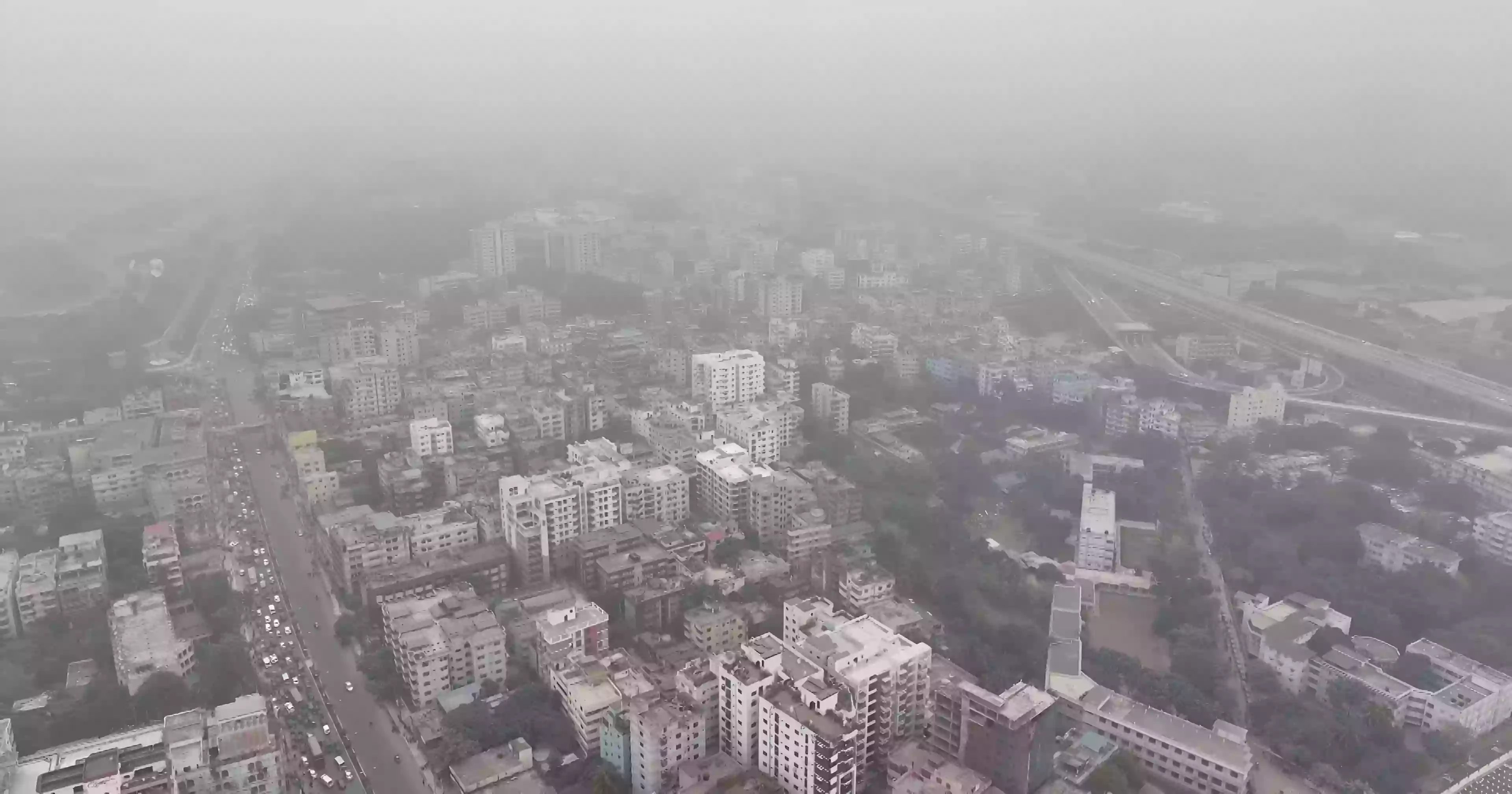 Dhaka tops global pollution chart as AQI hits 275