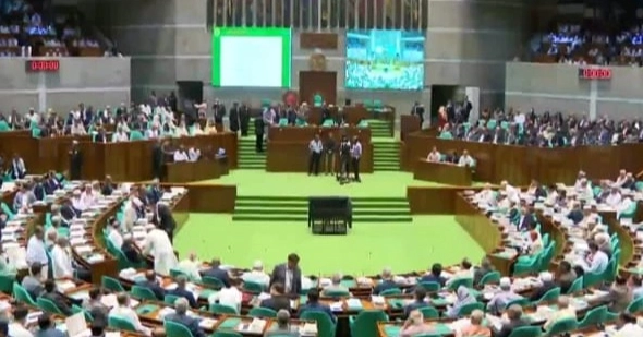 Speaker calls on treasury, opposition benches to work together in national interest in inaugural address