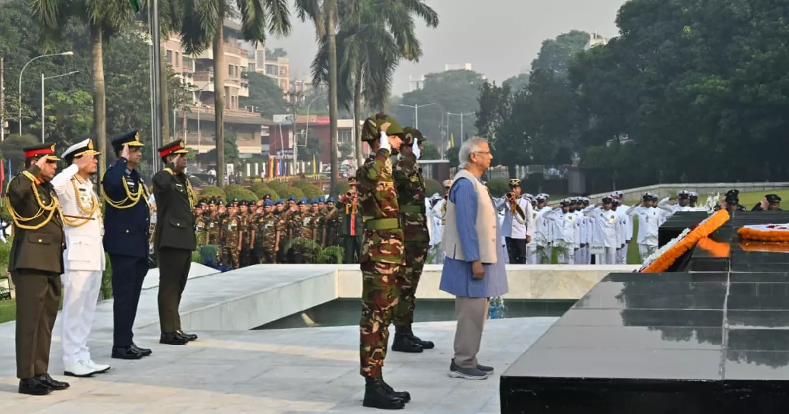 Prof Yunus pays tribute to Armed Forces martyrs 