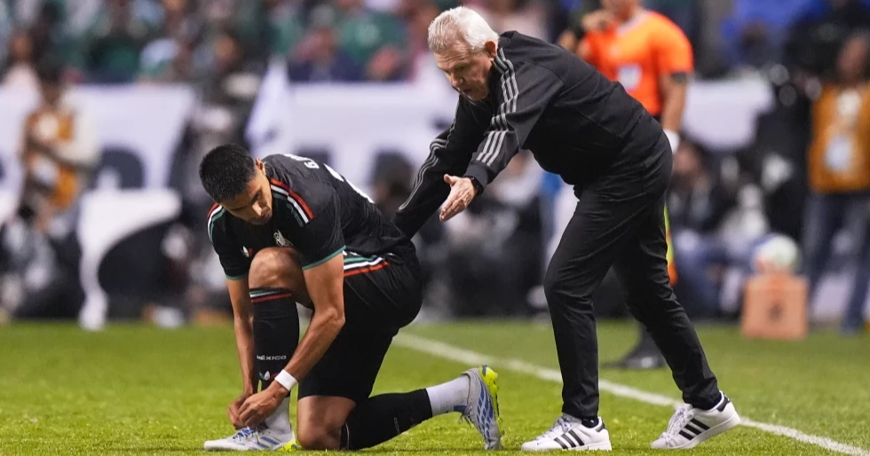 Aguirre blends psychology and inspiration as Mexico prepares for home World Cup