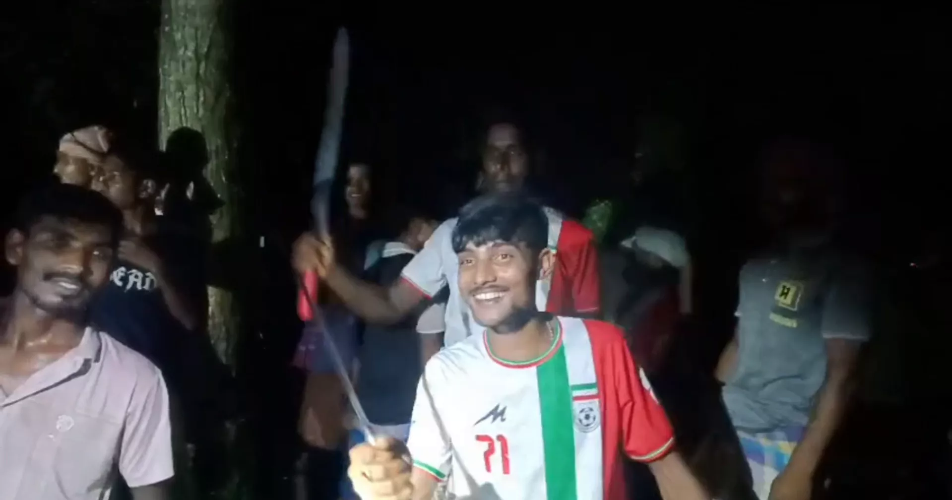 BGB, locals foil BSF's push-in attempt along C’nawabganj border