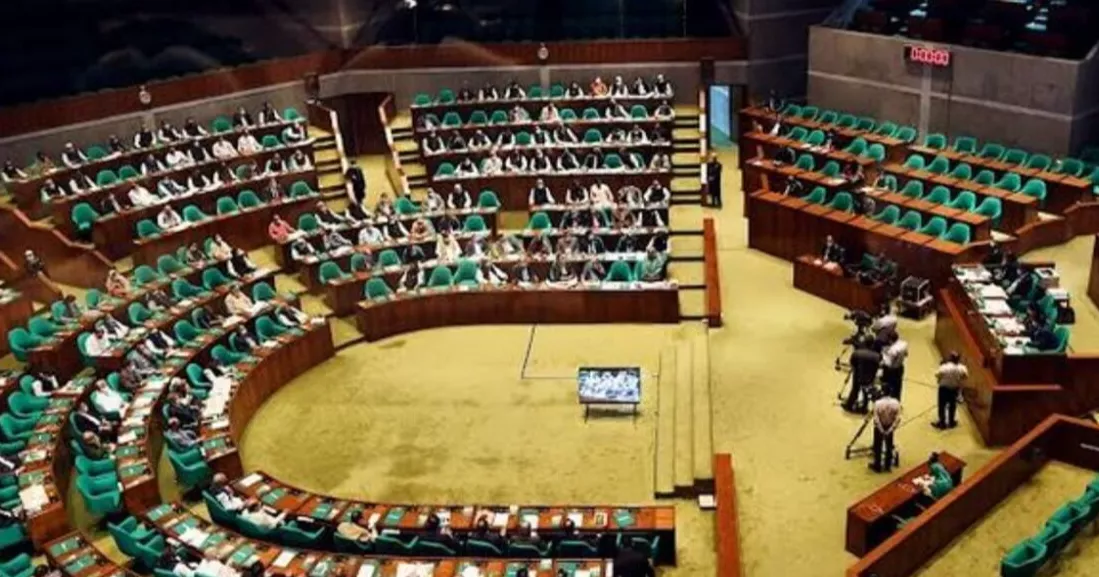Ministers trade dev promises for extra time in Parliament