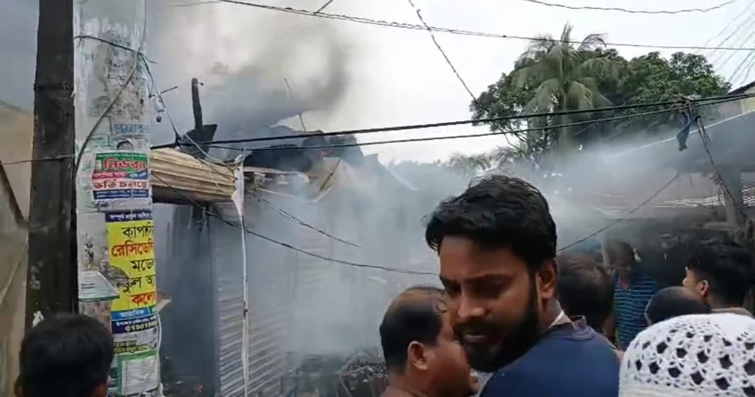 200 birds killed in Gazipur market fire