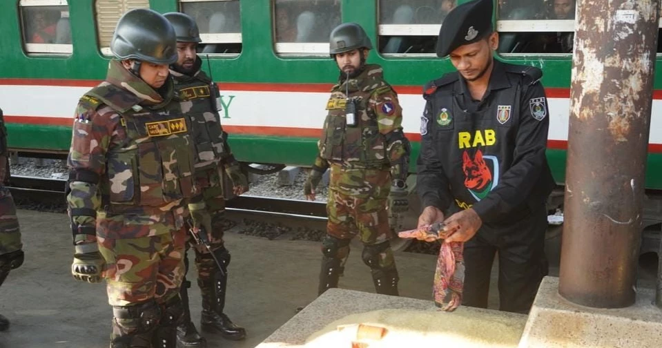 Pistol, crude bombs recovered from train compartment at Airport Railway Station