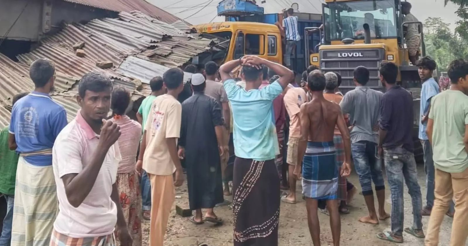 4 killed, 6 injured in truck-auto-rickshaw collision in Lalmonirhat