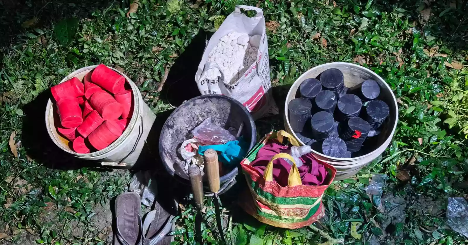 92 crude bombs, 11.8kg gunpowder recovered from Chapainawabganj
