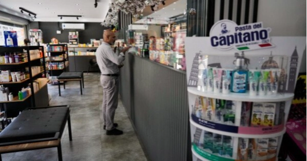 Medicine prices soar in Iran as sanctions disrupt supplies