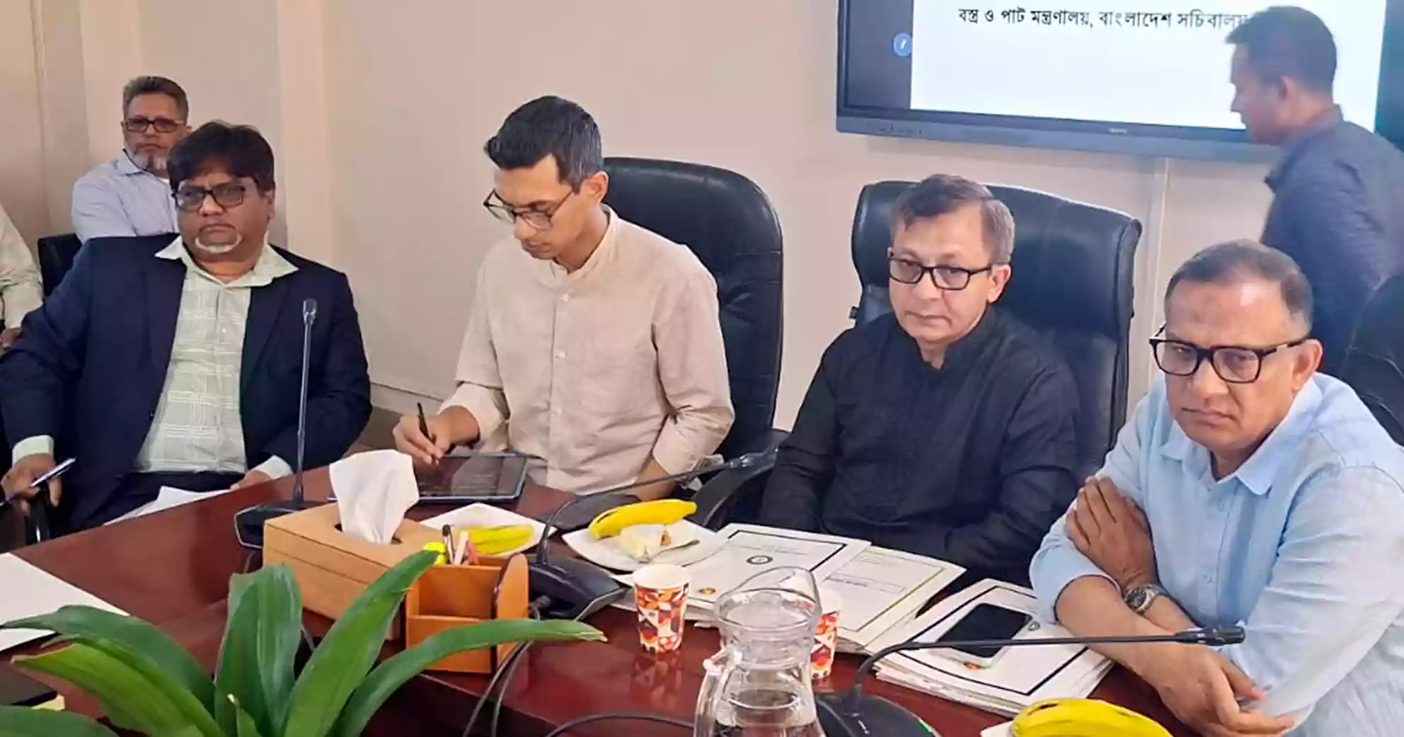 Six closed jute mills to reopen under pvt management within six months: Minister