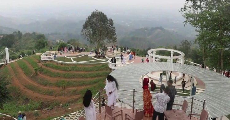 Eid holidays: Tourist flow rises at Khagrachhari attractions
