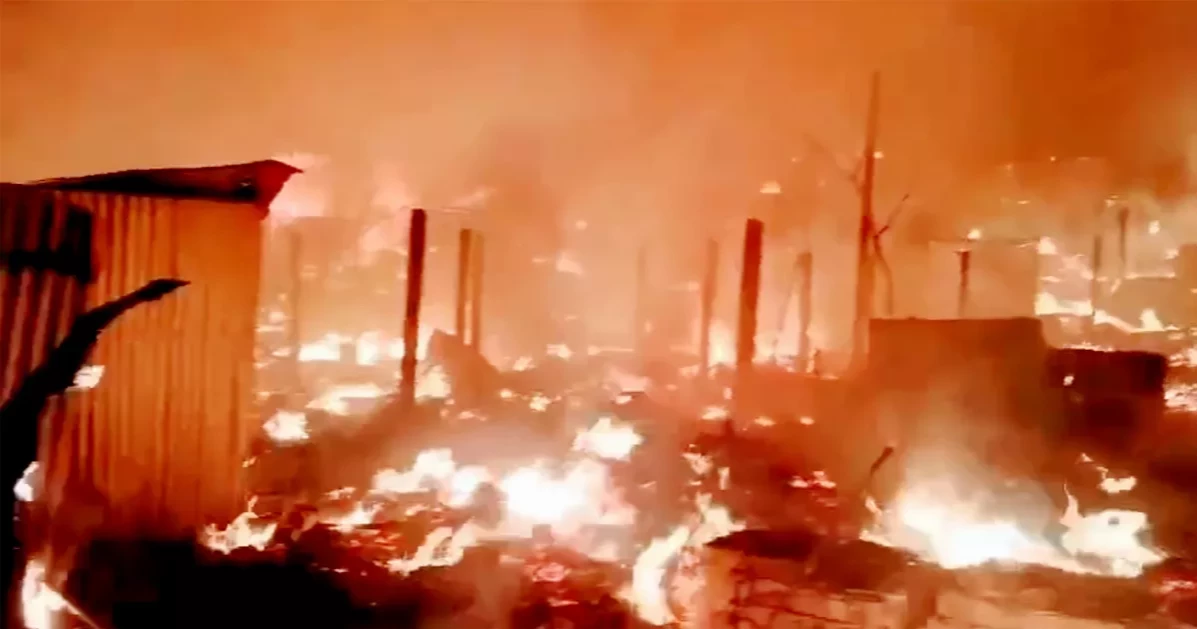 Massive fire guts several hundred shelters at Cox’s Bazar Rohingya camp