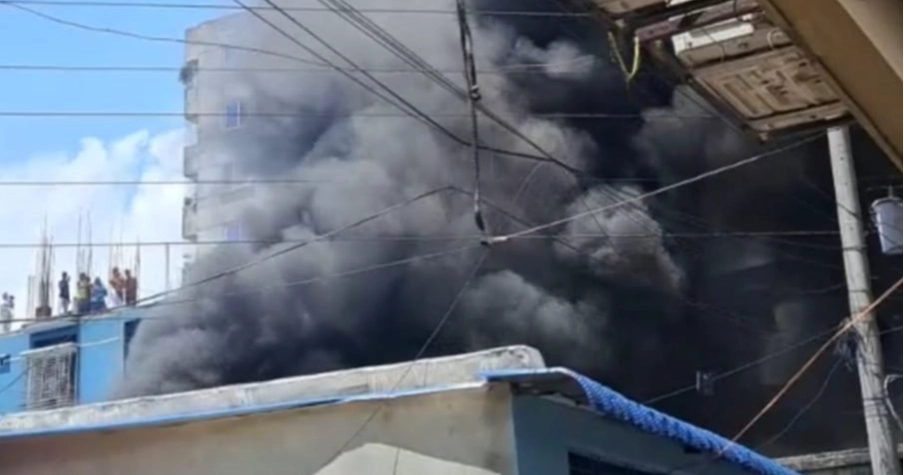 Fire guts factory, chemical warehouse in Keraniganj