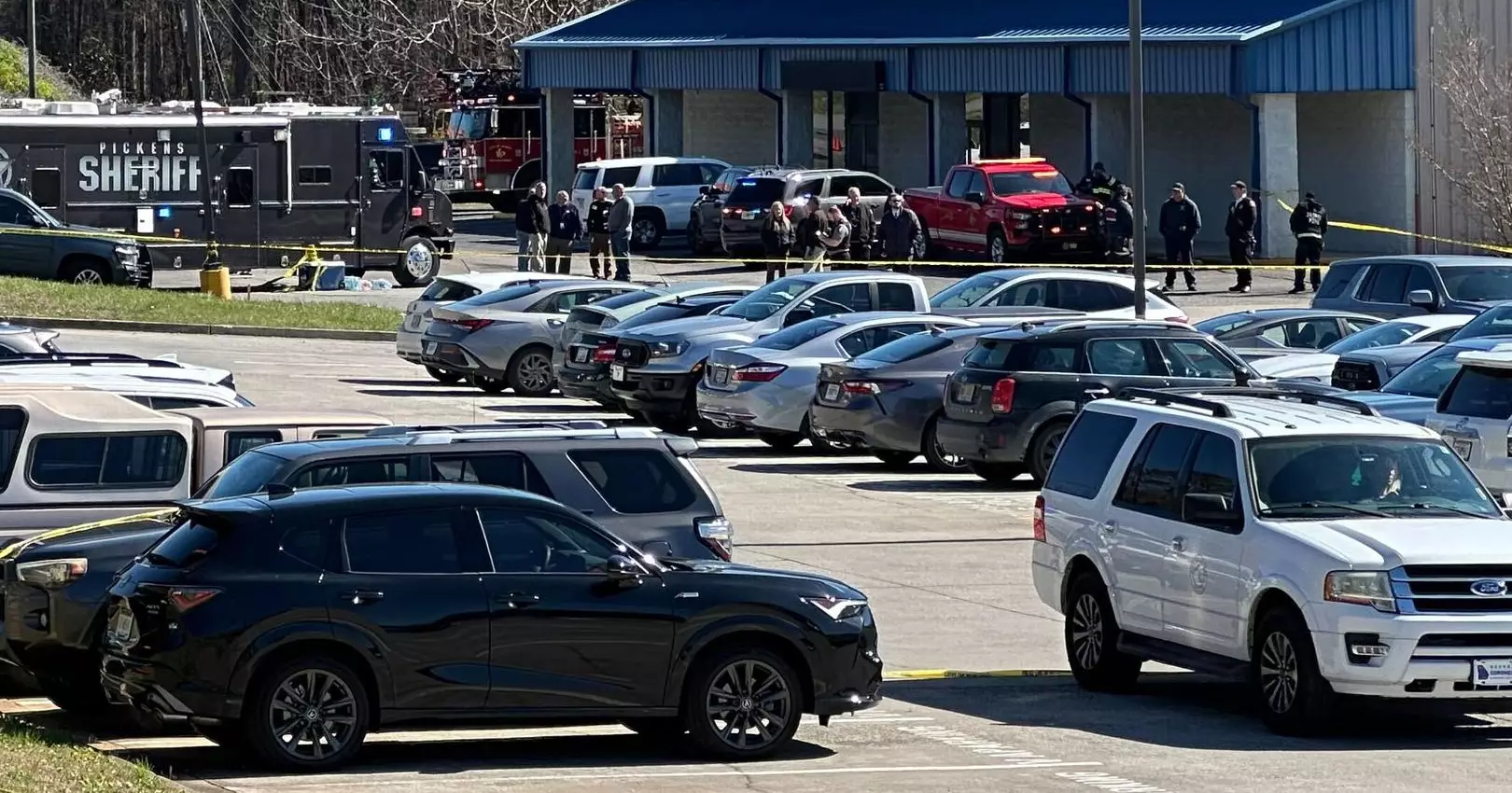 Gunman killed, VA employee injured in shooting at Georgia clinic