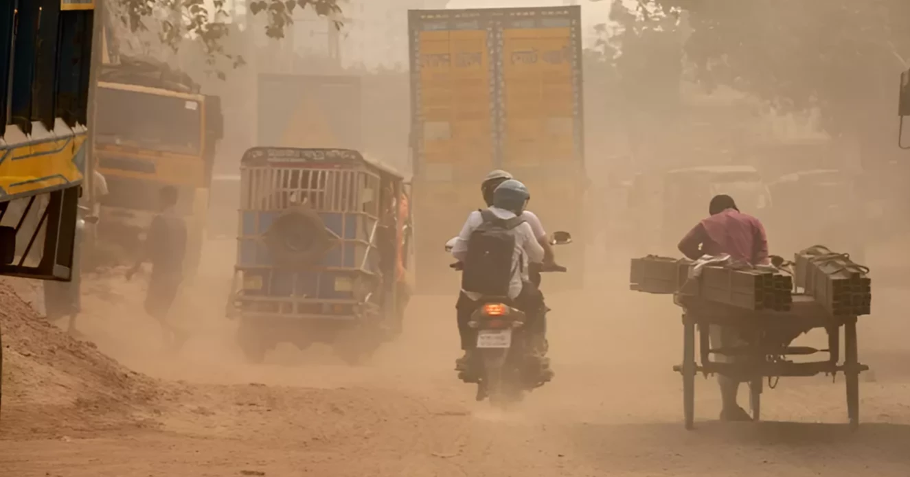 Dhaka’s air ‘unhealthy for sensitive groups’ this morning