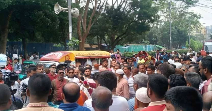 Ishraque’s supporters continue sit-in for 4th day at Nagar Bhaban