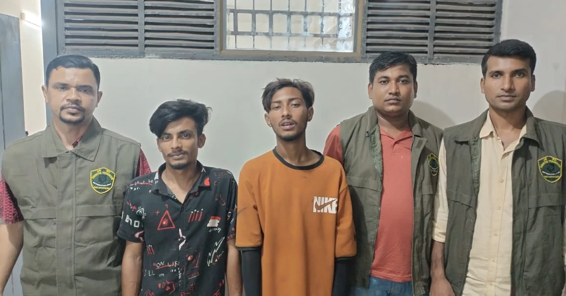 DMP arrests 3 for leading anti-government protests in Dhaka