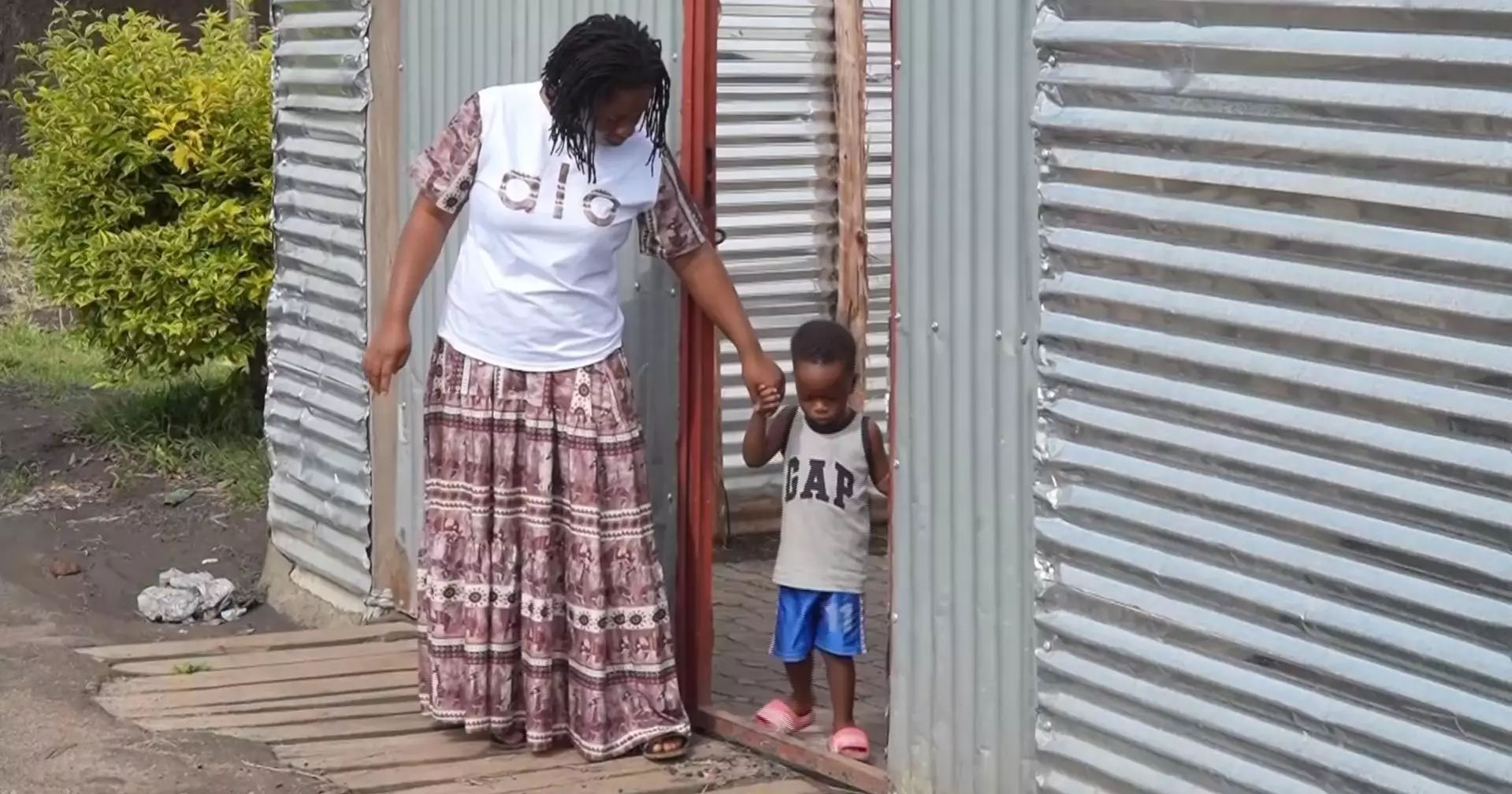 Congo pregnant women die as Ebola fears keep them away from hospitals