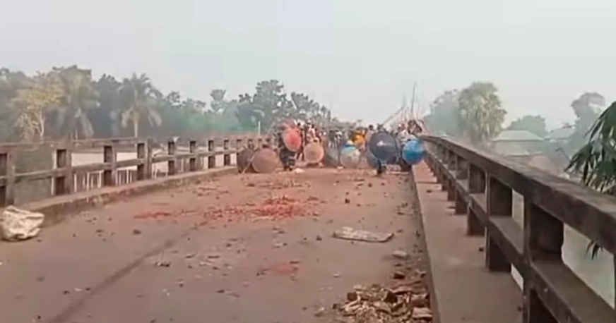 50 people, including cops, injured as villagers clash in Faridpur