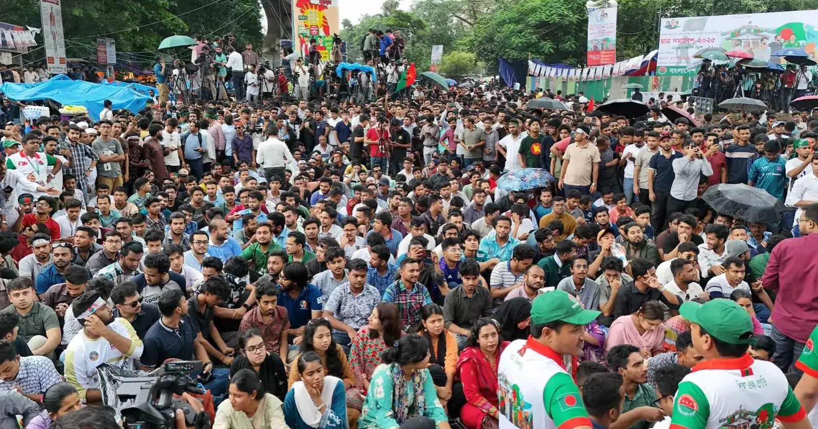 Thousands of JCD activists converge at Shahbagh for student rally