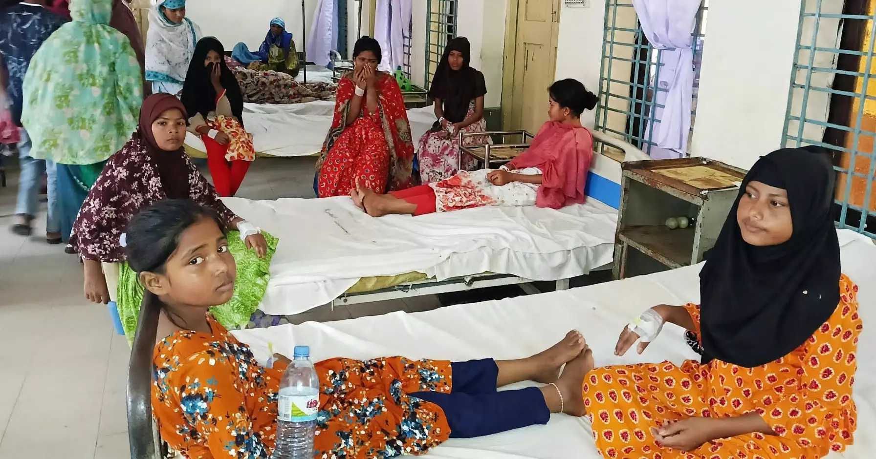 Students fall ill after taking mid-day meal in Thakurgaon