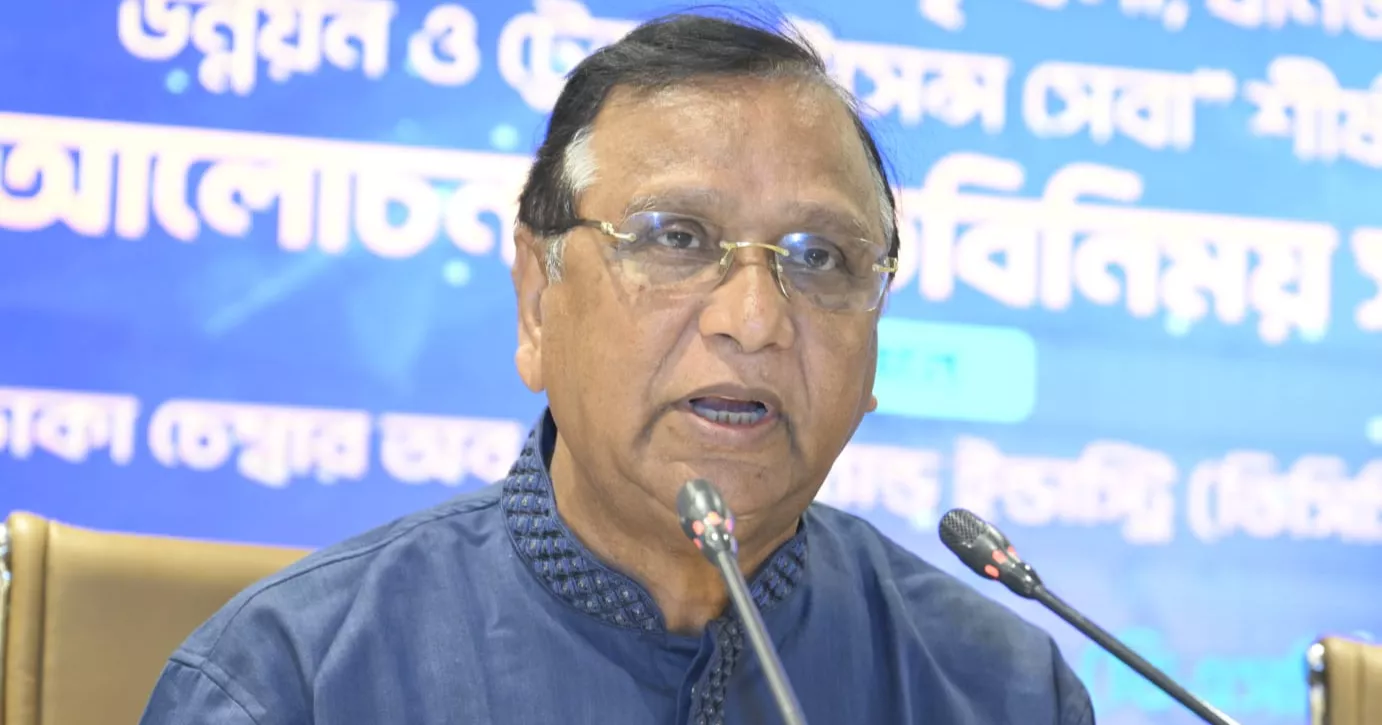 Dhaka South City Corporation to rehabilitate hawkers as per policy, ban roadside vending: Administrator