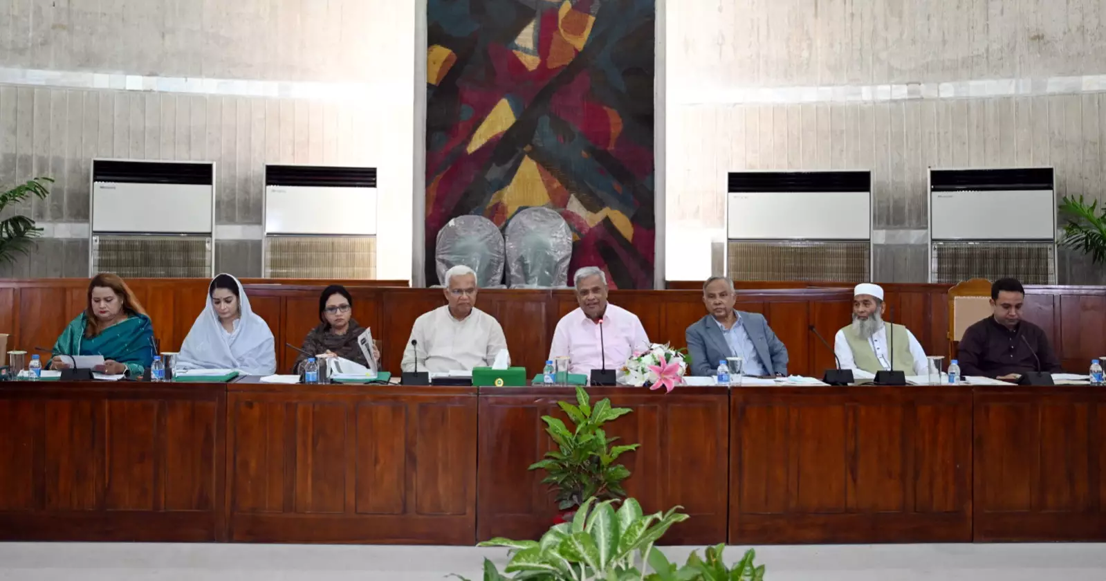 JS body for non-political selection of social safety net beneficiaries