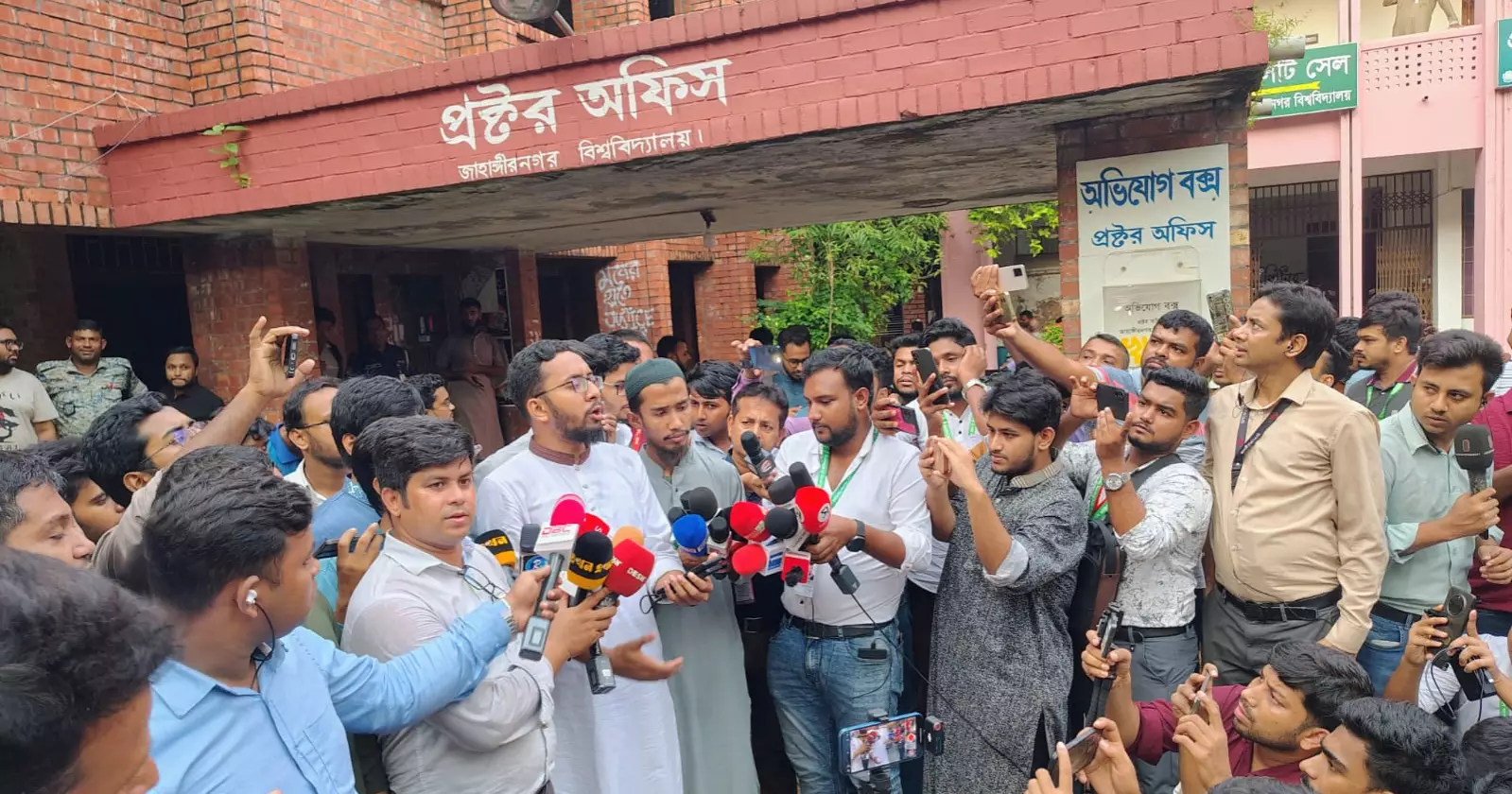 Shibir-backed panel warns of tough action if JUCSU results not announced today