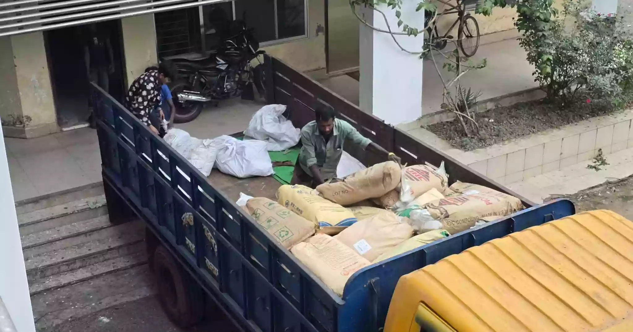 2 tons of banned plastic bags seized in Faridpur