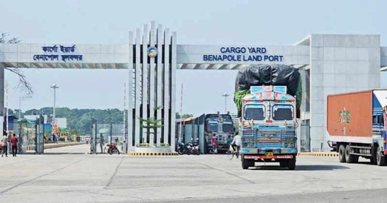 Trade  through Benapole port resumes after 7-day Eid holiday