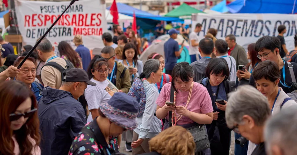 Spain unveils housing measures after eviction protests