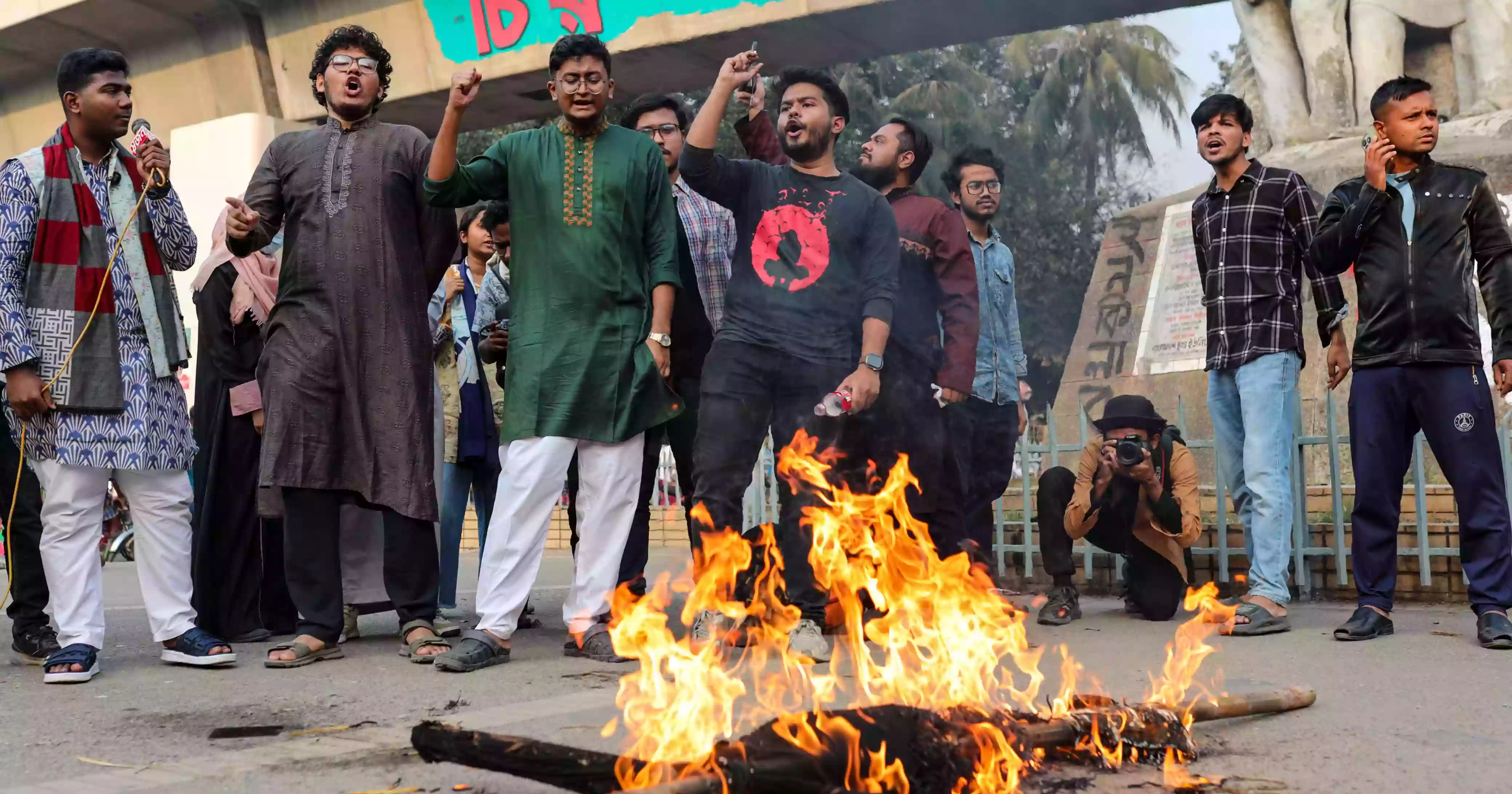 Anti-Fascist Coalition of DU demand home adviser's resignation