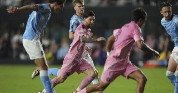 Messi assists on Segovia's late goal, Inter Miami ties New York City FC 2-2 in MLS season opener