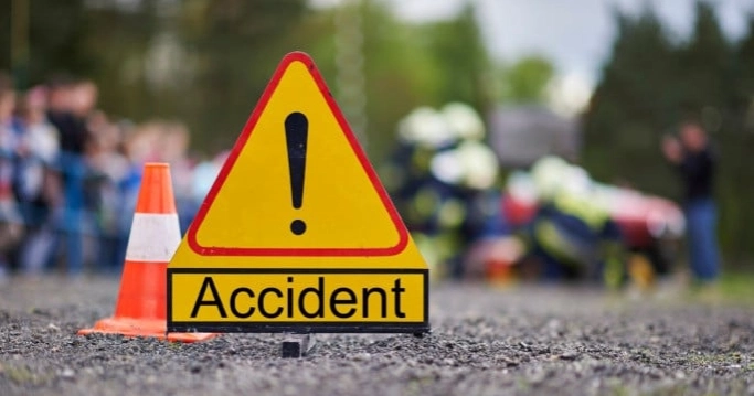 Two killed as bus, CNG collide in Chattogram 