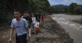 Torrential rain triggers deadly flooding, evacuations in Beijing region