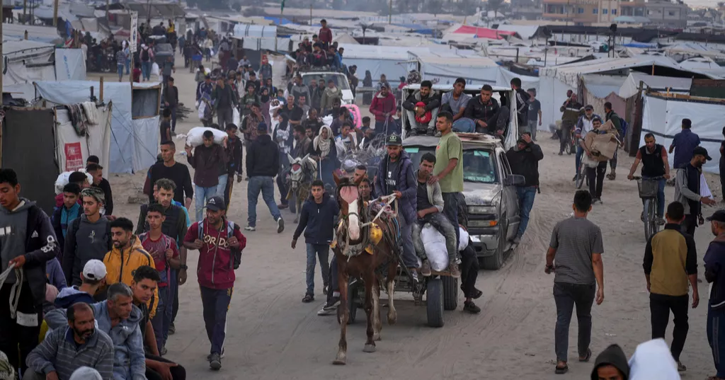 27 Palestinians en route to Gaza aid site killed by Israeli troops  