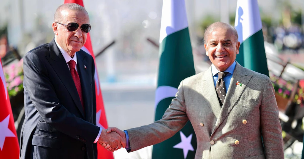 Erdogan holds talks with Pakistani premier to discuss Gaza and bilateral issues