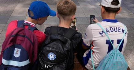 France approves social media ban for children under 15