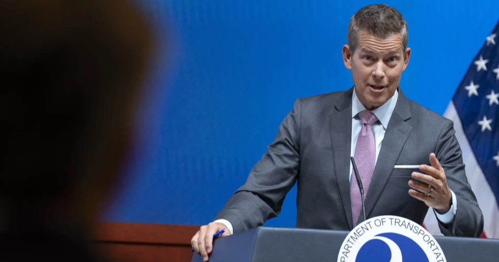 Tesla could benefit the most from new rules on reporting of self-driving car crashes