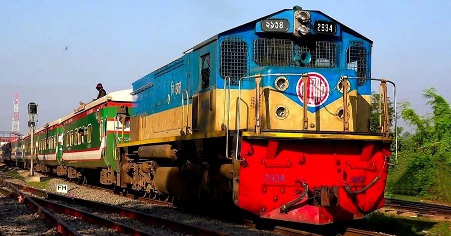 Train accident in Rajshahi, two coaches off track