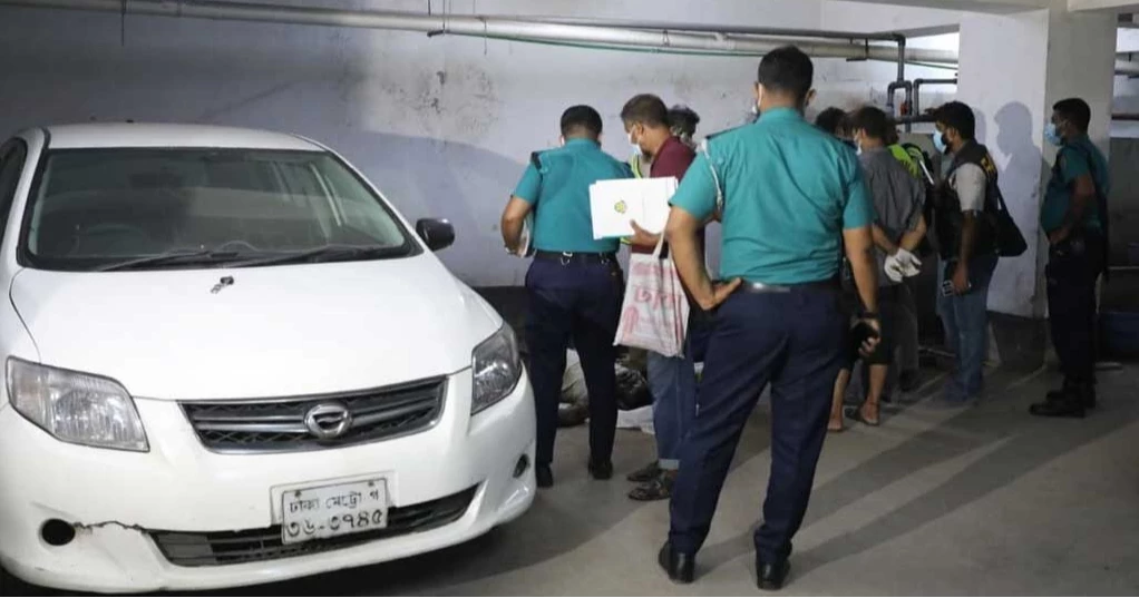 Mystery shrouds deaths of two men inside car in city's Mouchak area