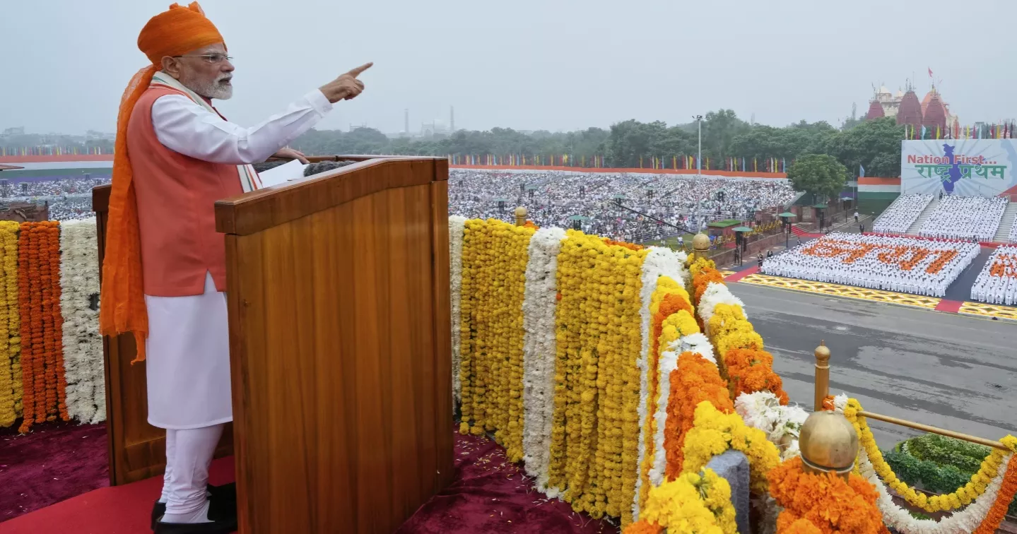 On Independence Day, Modi warns Pakistan of retaliation for future attacks