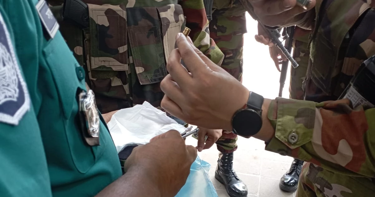 Money exchange trader shot, mugged of Tk 22 Lakh in Mirpur