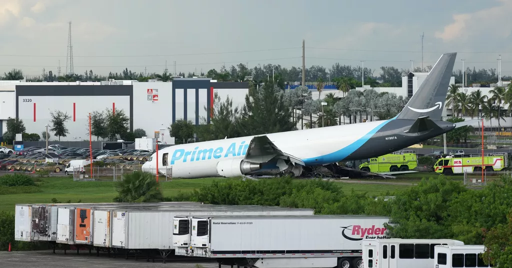 At least 5 killed as Amazon cargo plane crashes at Miami airport