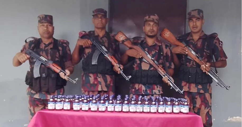 Smugglers flee as BGB swoops in, huge drugs haul seized in Lalmonirhat