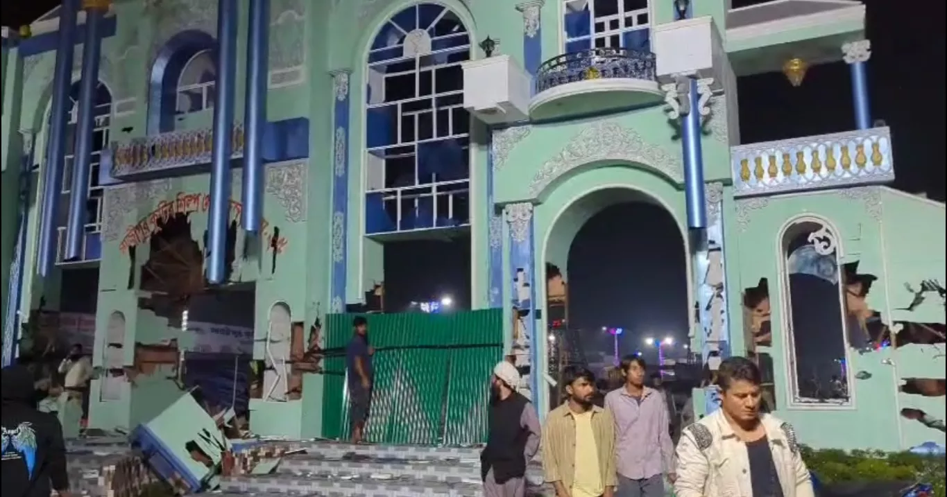 DUET students among 10 injured in Gazipur fair clash