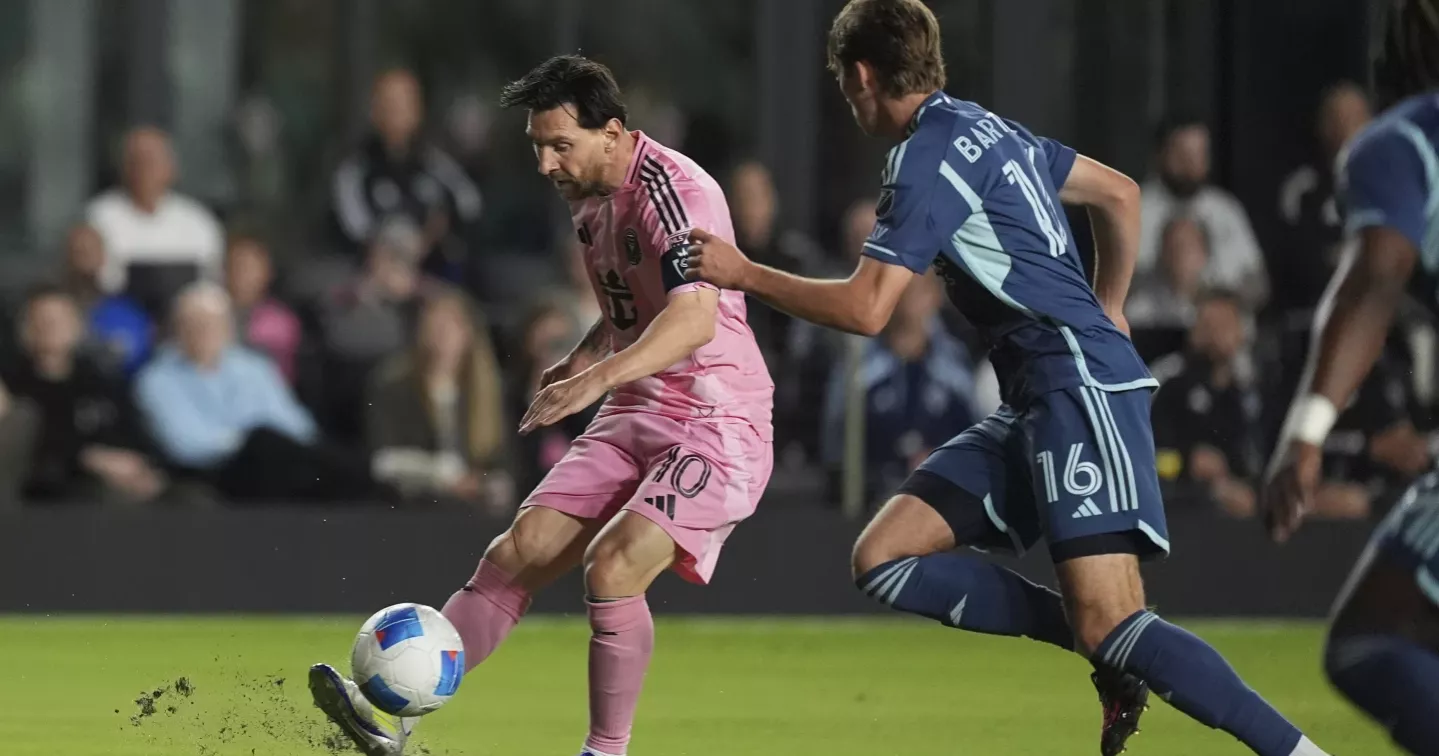 Lionel Messi strikes early, Inter Miami beats Sporting KC 3-1 to advance in Champions Cup
