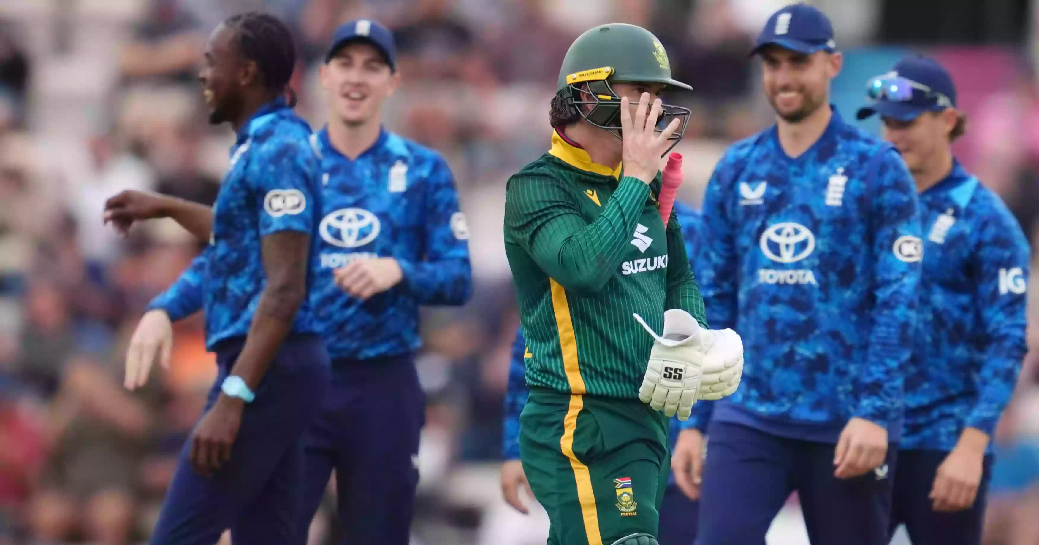 England crush South Africa by record 342 runs in 3rd ODI