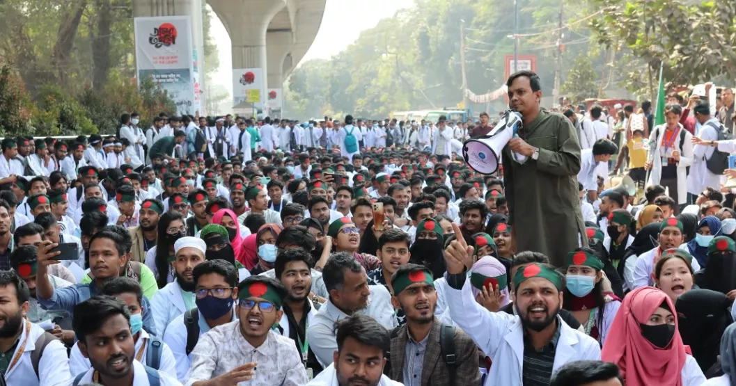 20 injured as police disperse MATS students' protest march